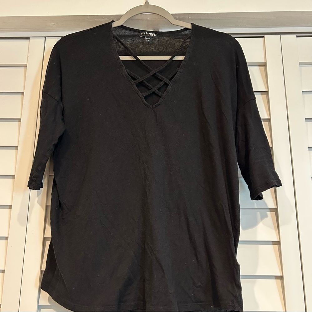 Women’s Express Size Small Black Criss Cross Neck Elbow Length blouse - Picture 3 of 7
